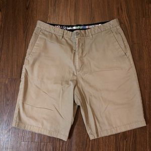 End Volcom shorts